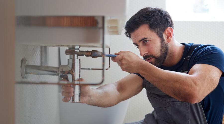 Sink pipe leak repair in Hoagland, IN